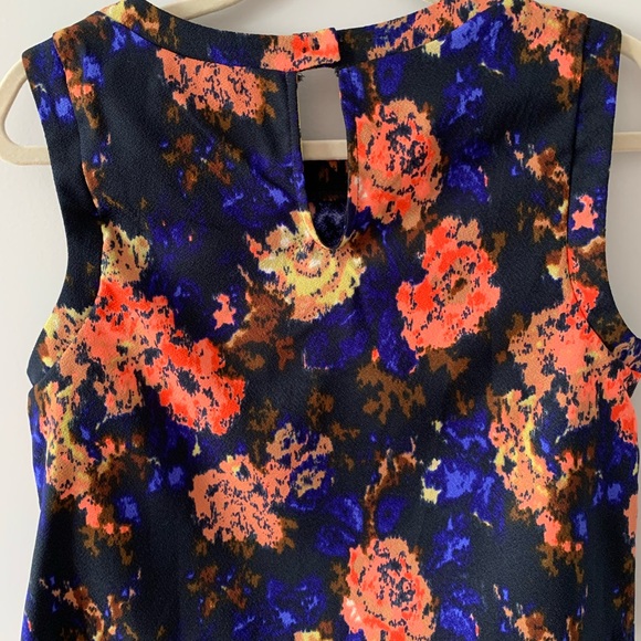 Patterned crop top - Picture 2 of 3